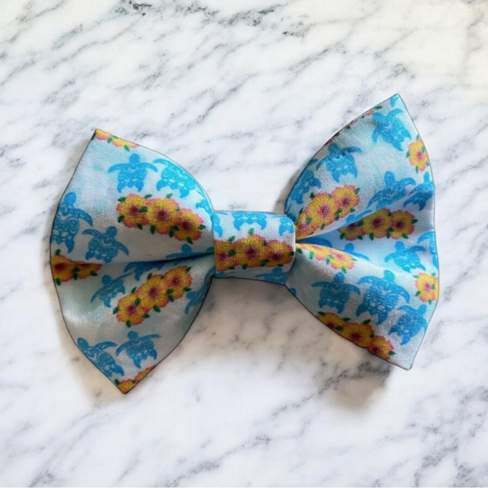 DOG Bow Tie - Tribal Honu - Size M Medium